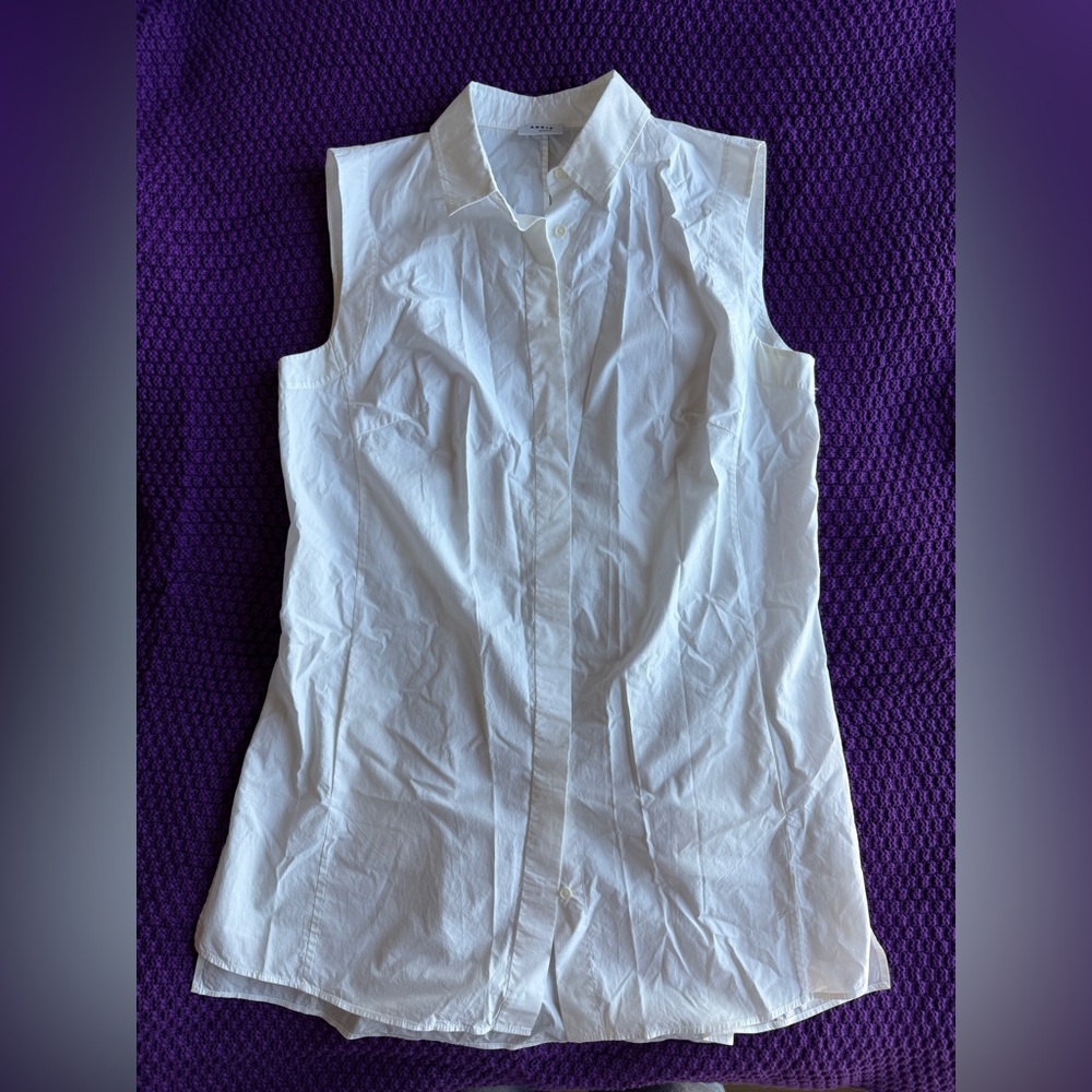 Akris Punto Sleevles White Shirt